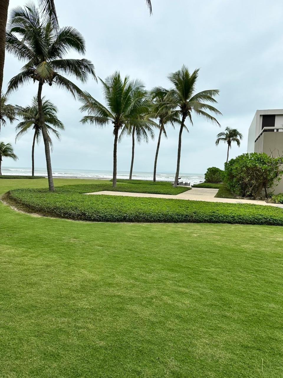 Villa Ocean View And Apartment Da Nang "Free Pick Up" Buitenkant foto