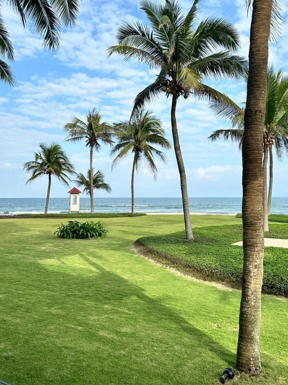 Villa Ocean View And Apartment Da Nang "Free Pick Up" Buitenkant foto